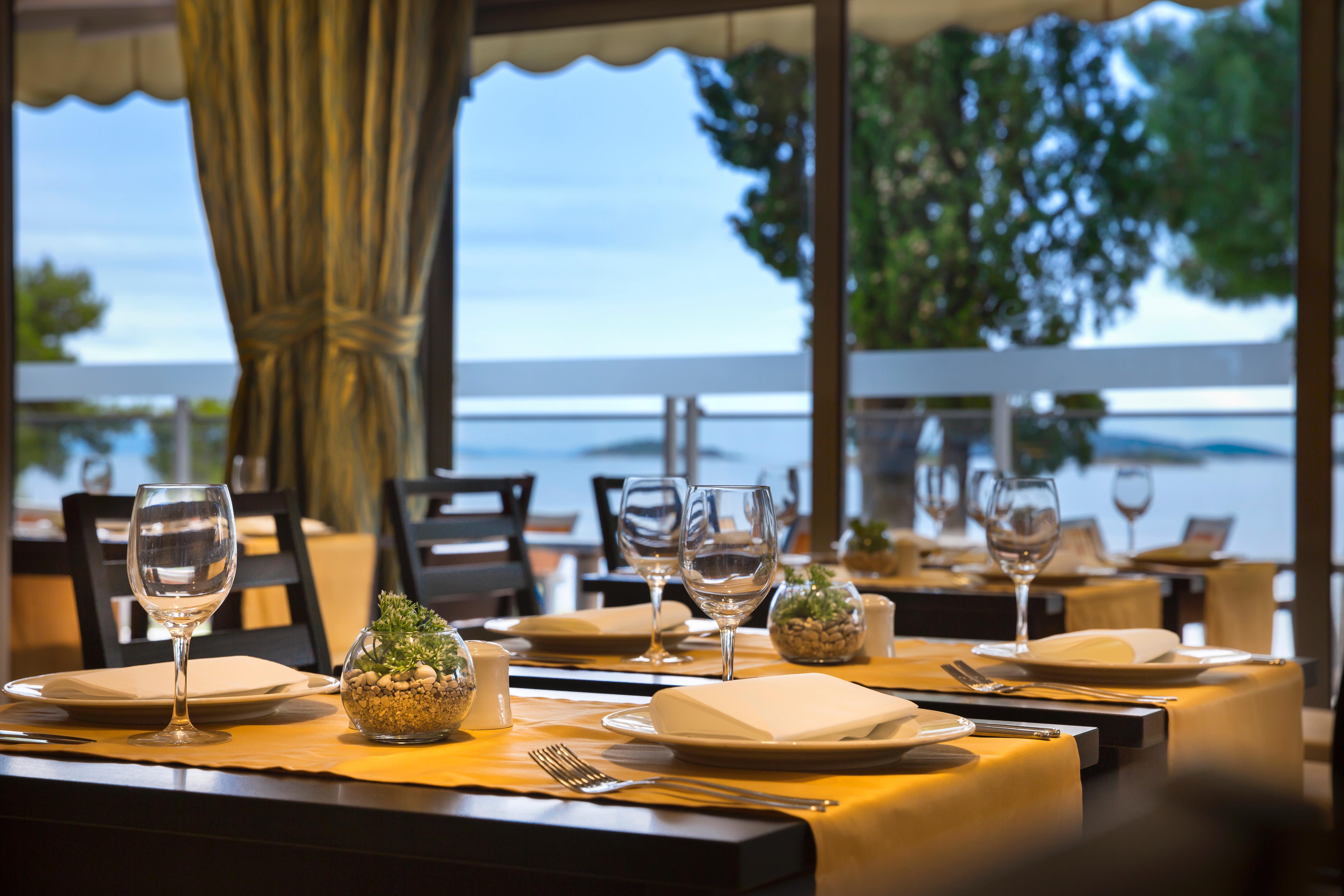 Aminess Vival Grand Azur Hotel Orebic Exterior photo