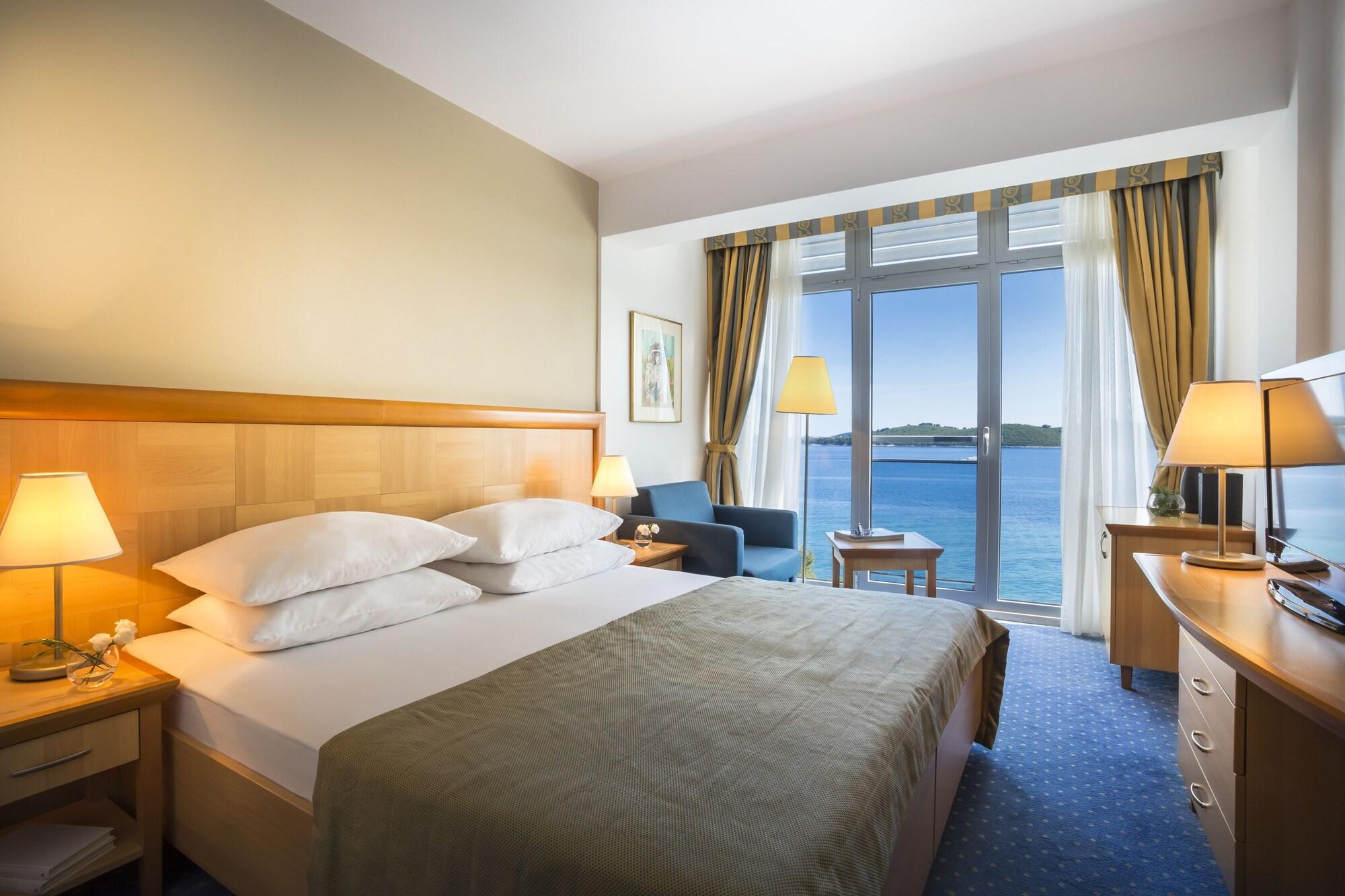 Aminess Vival Grand Azur Hotel Orebic Exterior photo